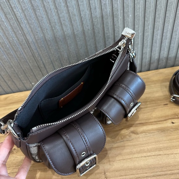 Coach Cbj00 Ashton Shoulder Bag, Jacquard Leather Maple Color - Picture 9 of 9